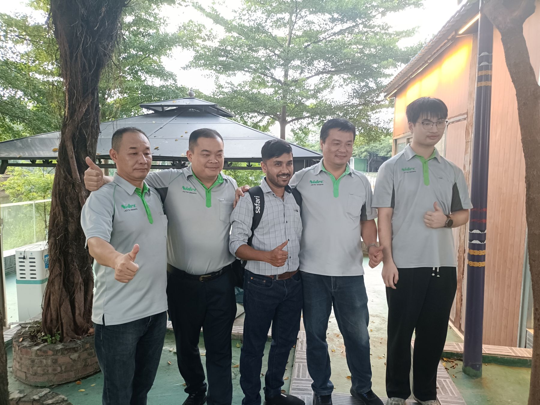 Nidec எலிவேட்டர் இழுவை இயந்திரம் சீனா மற்றும் இந்திய இடையே தரமான செயல்பாடு